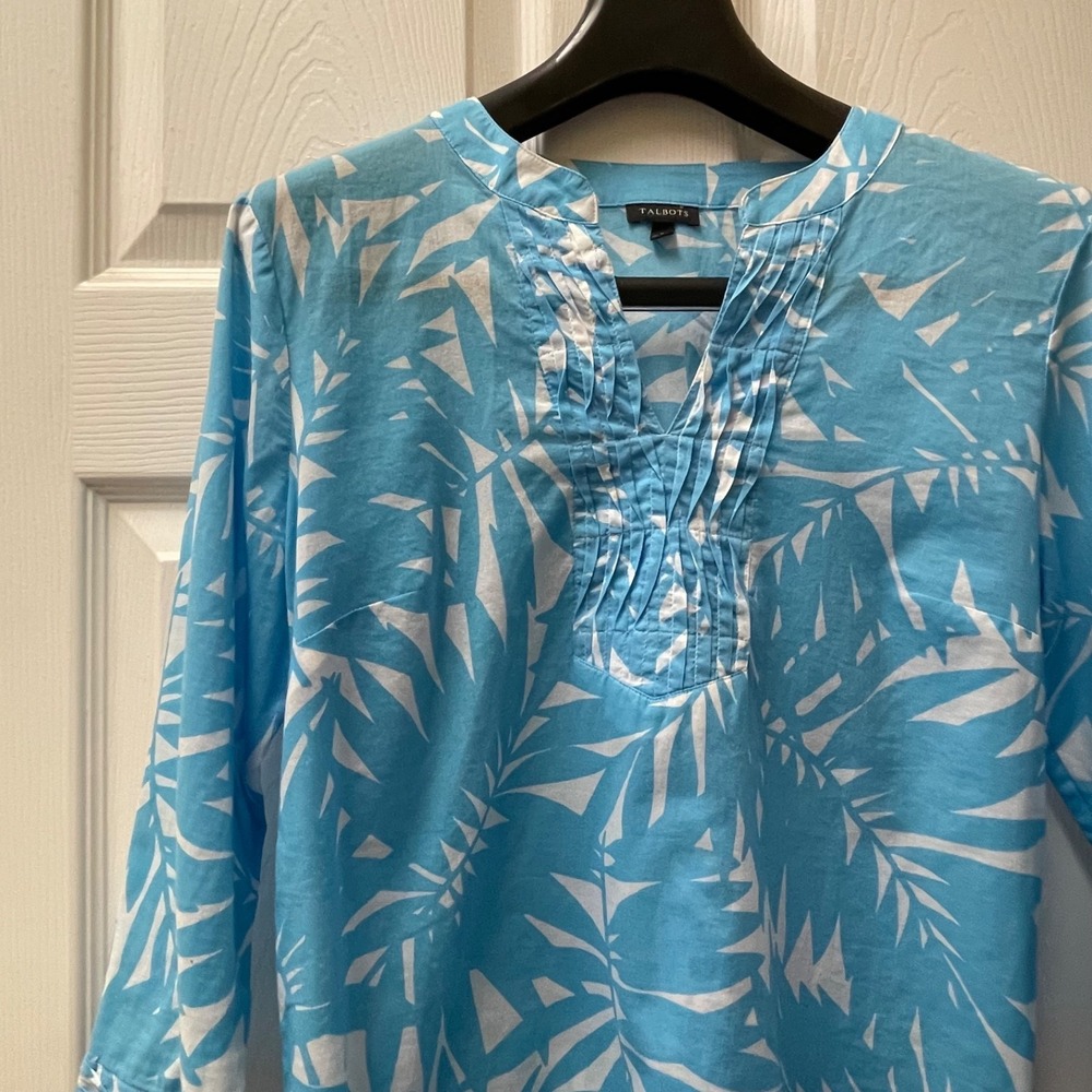 Talbots Women's Sz Small Blue & White Palm Print Pintuck V-Neck Tunic Resortwear